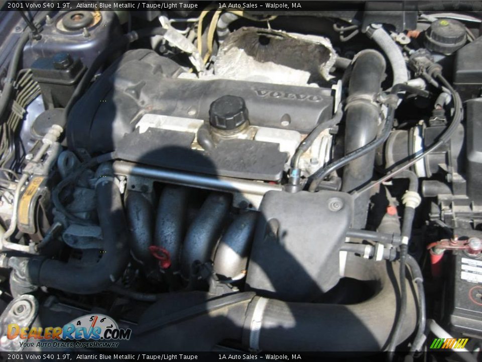 2001 Volvo S40 1.9T Atlantic Blue Metallic / Taupe/Light Taupe Photo #19