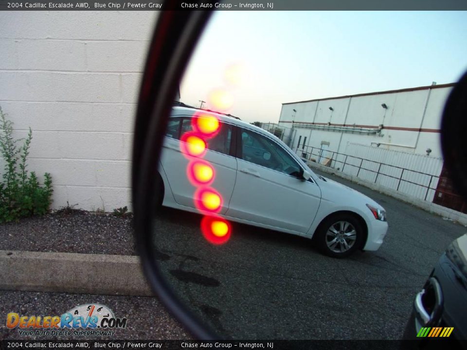 2004 Cadillac Escalade AWD Blue Chip / Pewter Gray Photo #33