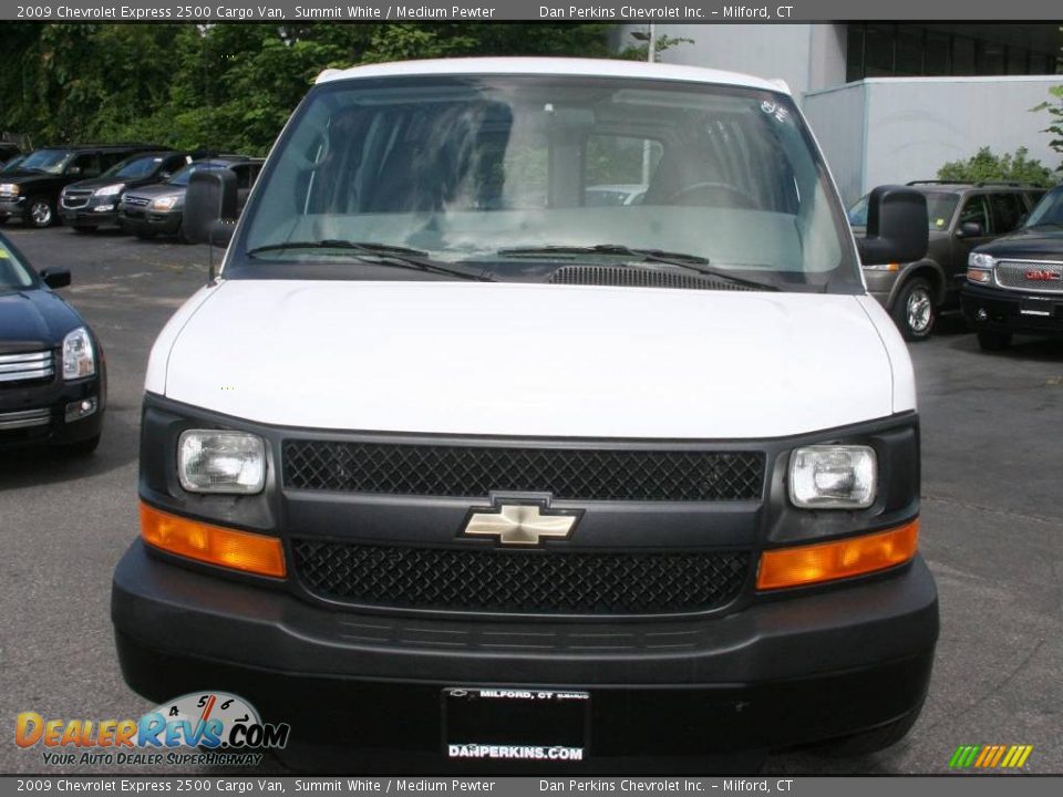 2009 Chevrolet Express 2500 Cargo Van Summit White / Medium Pewter Photo #2