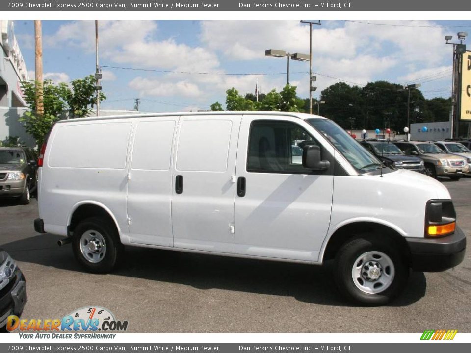 2009 Chevrolet Express 2500 Cargo Van Summit White / Medium Pewter Photo #4