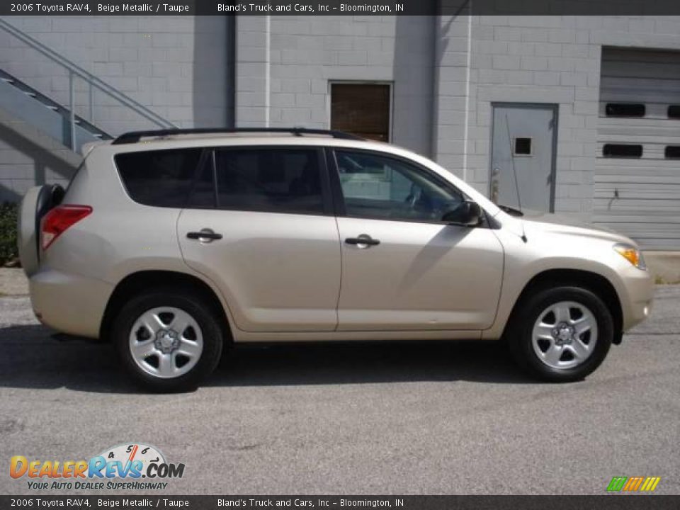 2006 Toyota RAV4 Beige Metallic / Taupe Photo #2