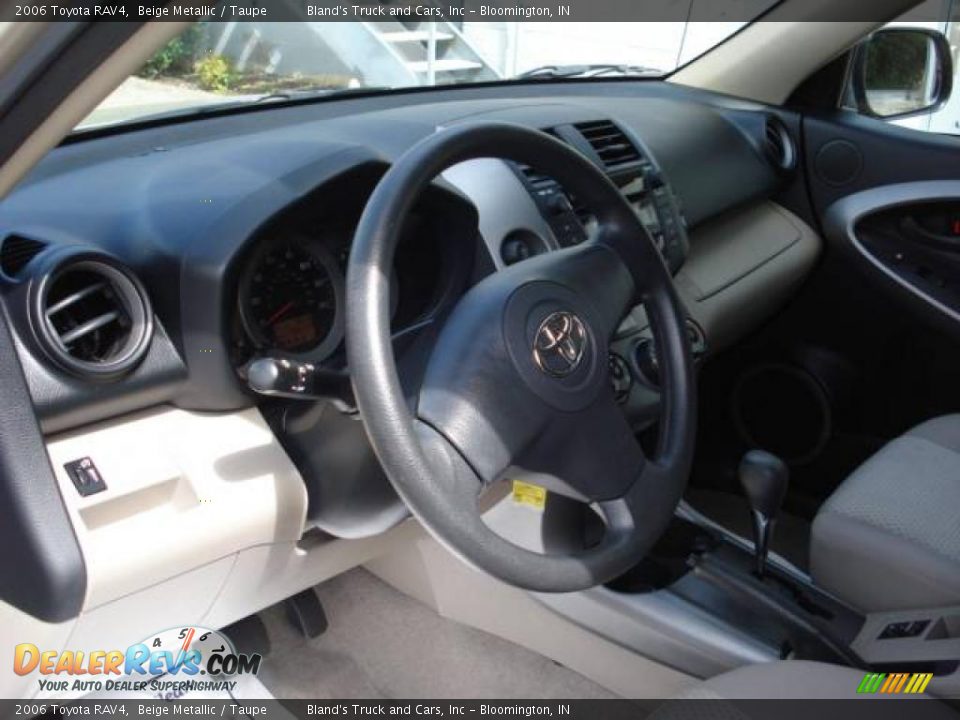 2006 Toyota RAV4 Beige Metallic / Taupe Photo #8