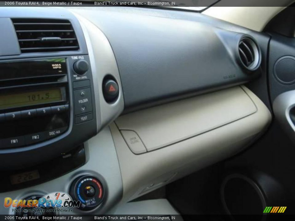 2006 Toyota RAV4 Beige Metallic / Taupe Photo #22