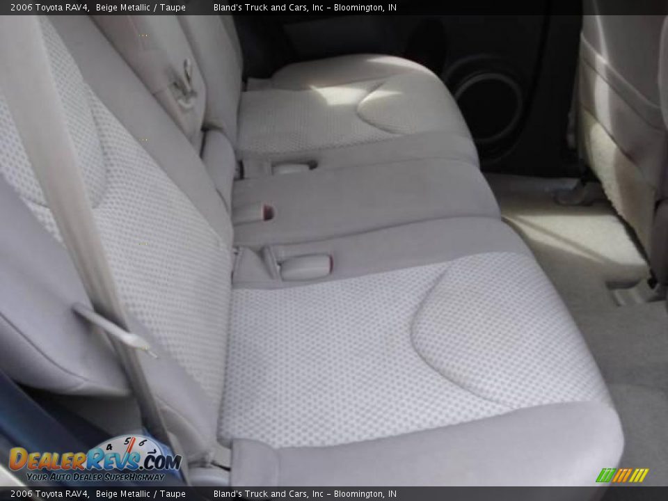 2006 Toyota RAV4 Beige Metallic / Taupe Photo #26
