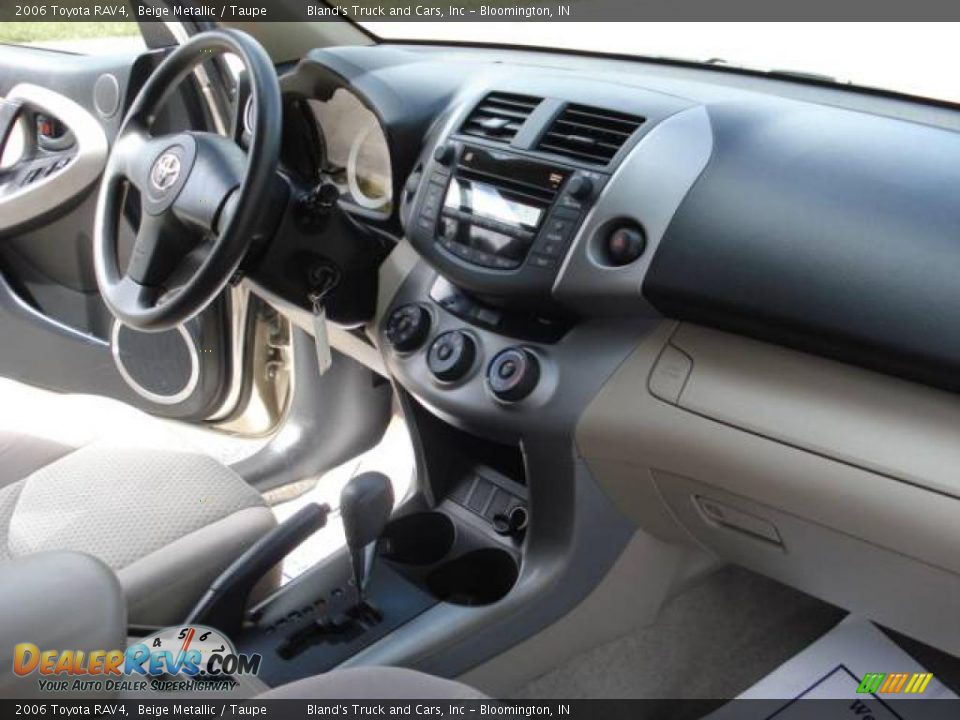 2006 Toyota RAV4 Beige Metallic / Taupe Photo #31