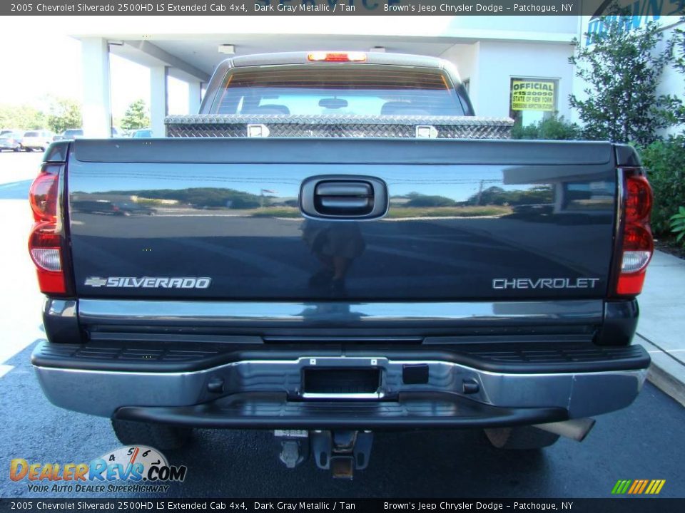 2005 Chevrolet Silverado 2500HD LS Extended Cab 4x4 Dark Gray Metallic / Tan Photo #5