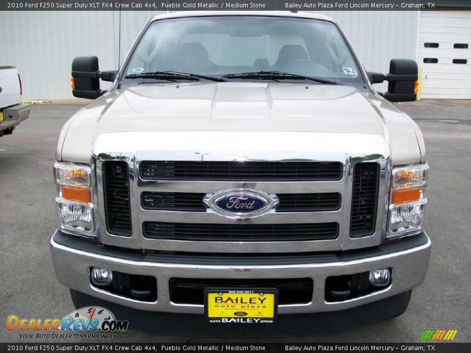 2010 Ford F250 Super Duty XLT FX4 Crew Cab 4x4 Pueblo Gold Metallic / Medium Stone Photo #1