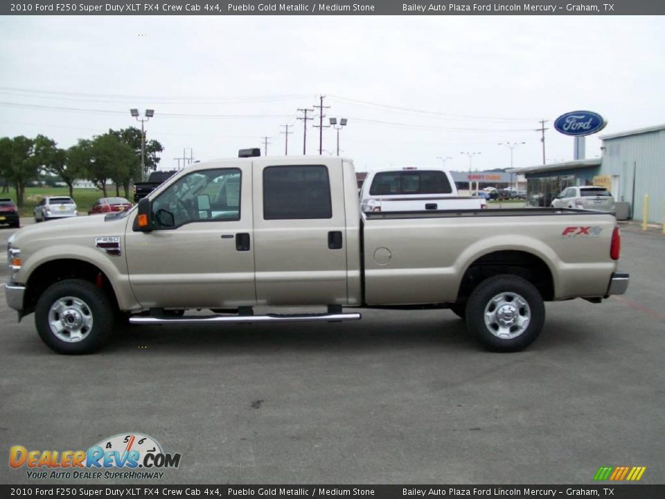 2010 Ford F250 Super Duty XLT FX4 Crew Cab 4x4 Pueblo Gold Metallic / Medium Stone Photo #2