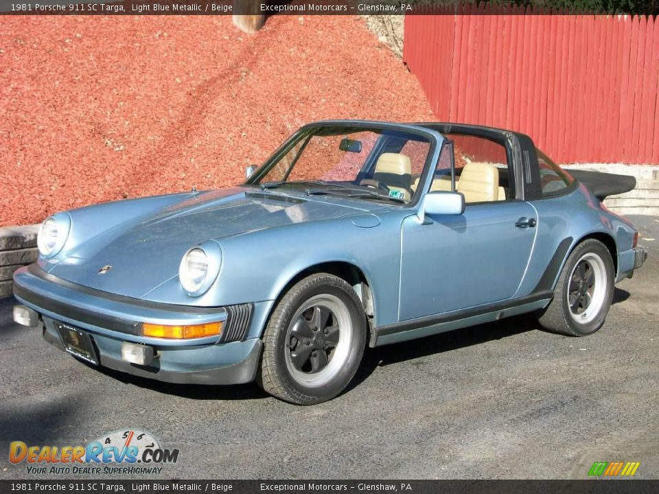 Front 3/4 View of 1981 Porsche 911 SC Targa Photo #1