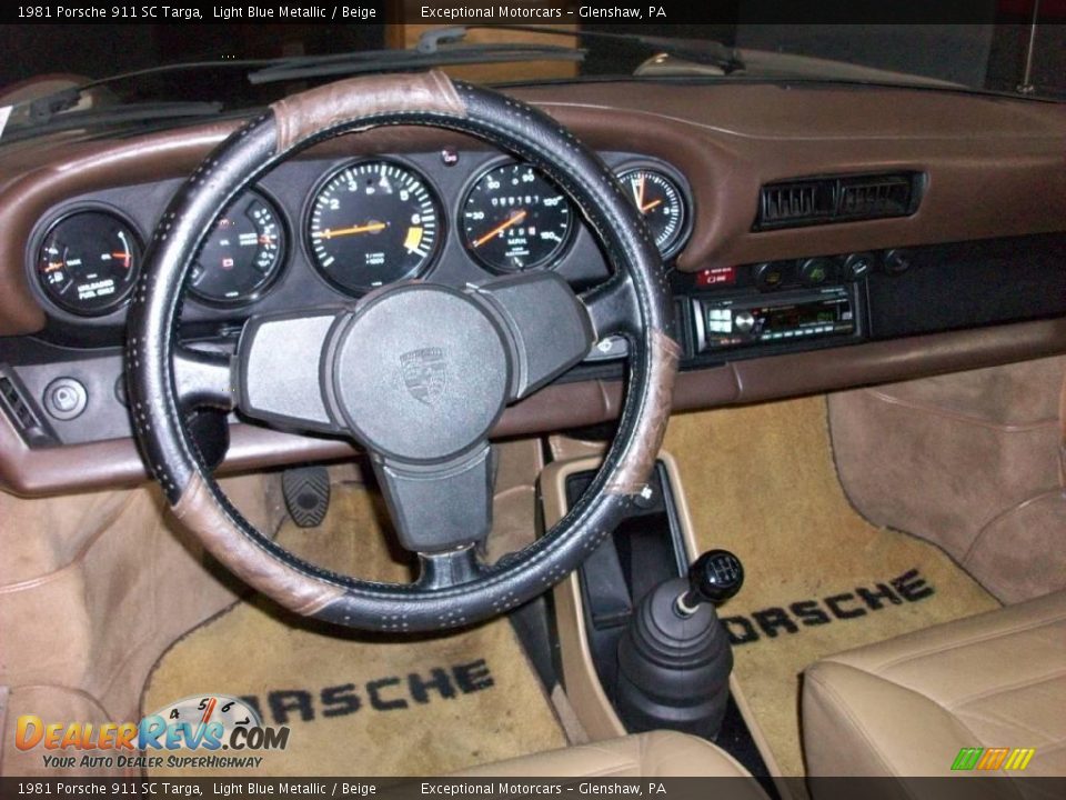 Dashboard of 1981 Porsche 911 SC Targa Photo #12