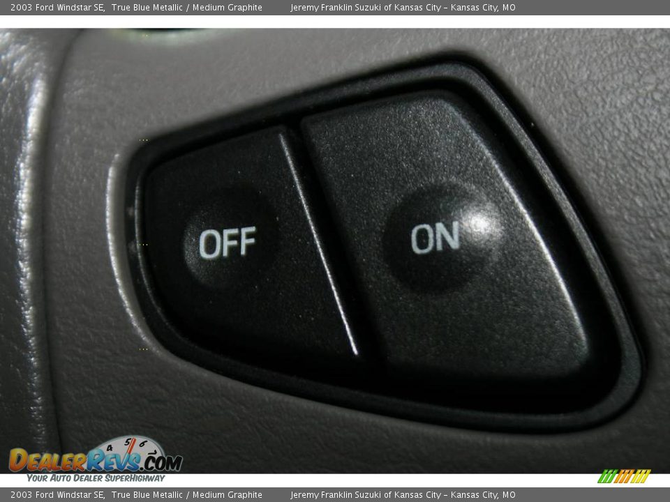 2003 Ford Windstar SE True Blue Metallic / Medium Graphite Photo #13