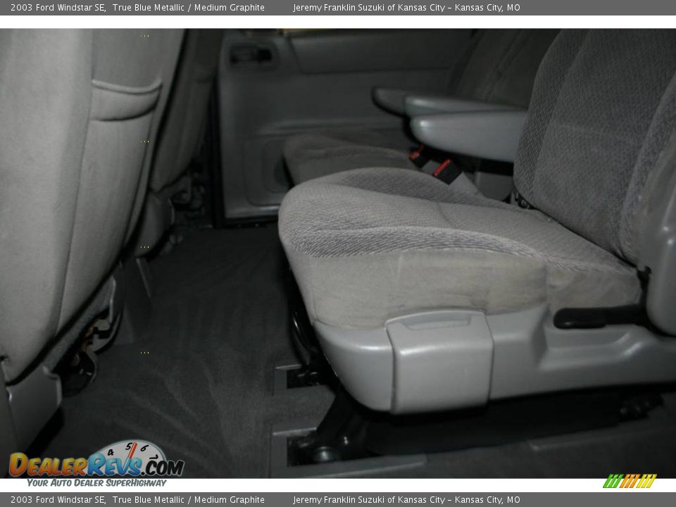 2003 Ford Windstar SE True Blue Metallic / Medium Graphite Photo #20