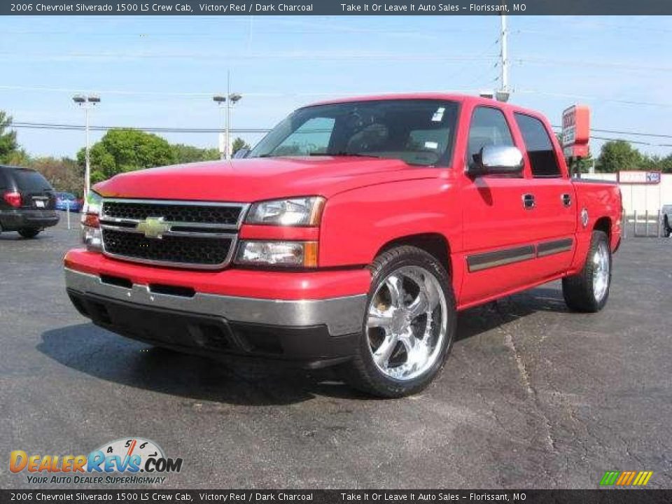 2006 Chevrolet Silverado 1500 LS Crew Cab Victory Red / Dark Charcoal Photo #1