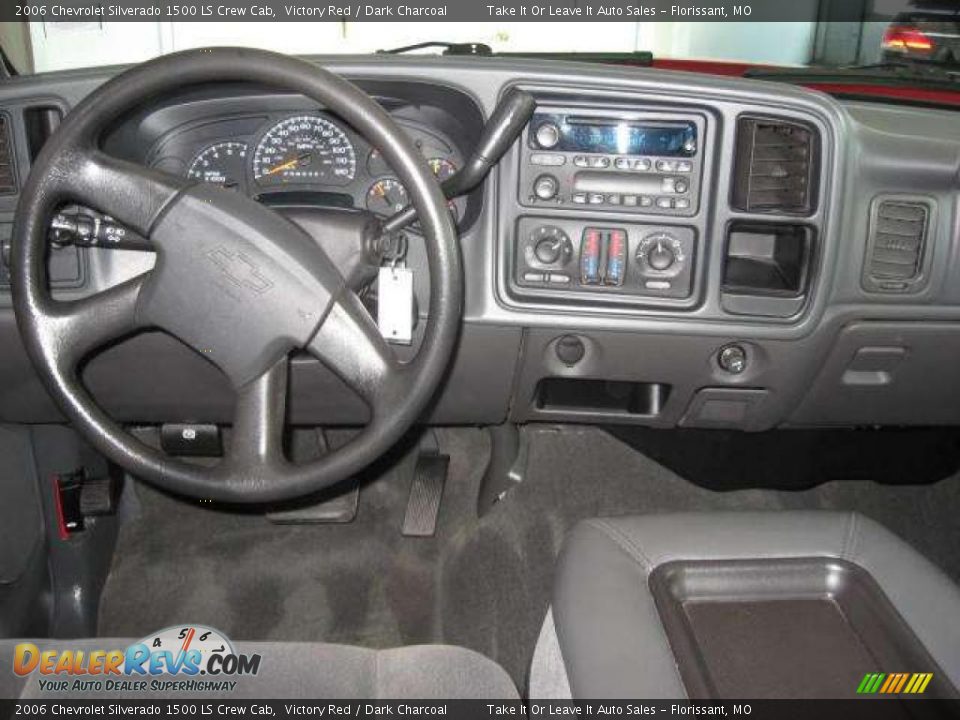 2006 Chevrolet Silverado 1500 LS Crew Cab Victory Red / Dark Charcoal Photo #6