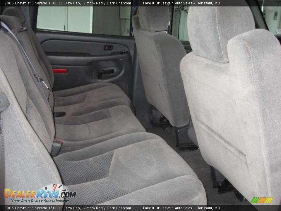 2006 Chevrolet Silverado 1500 LS Crew Cab Victory Red / Dark Charcoal Photo #7