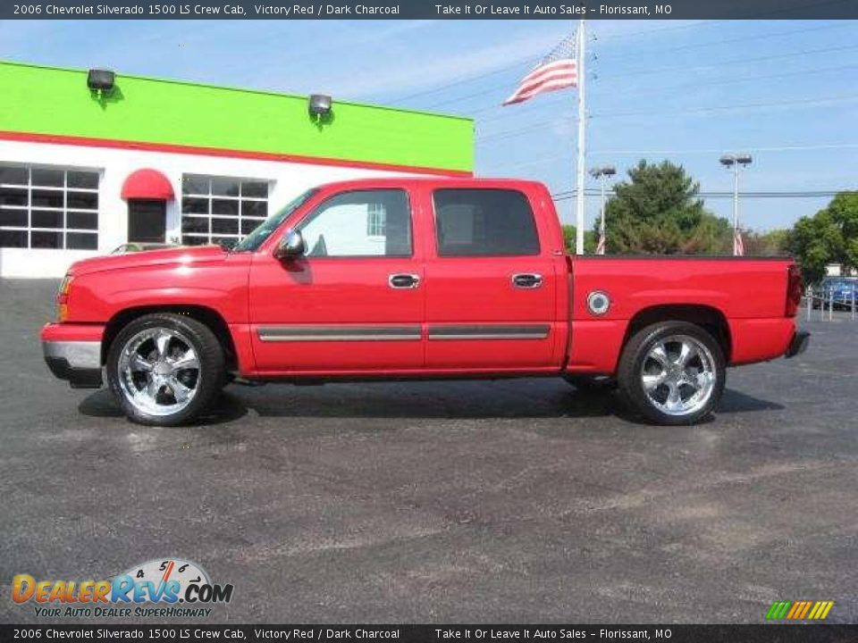 2006 Chevrolet Silverado 1500 LS Crew Cab Victory Red / Dark Charcoal Photo #10