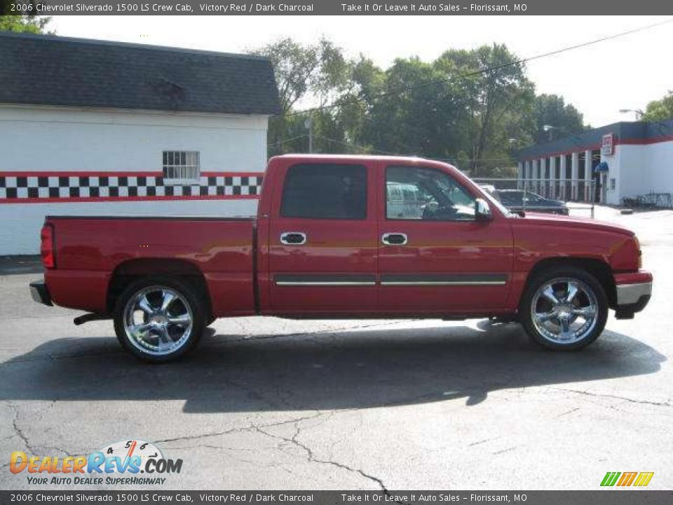 2006 Chevrolet Silverado 1500 LS Crew Cab Victory Red / Dark Charcoal Photo #12