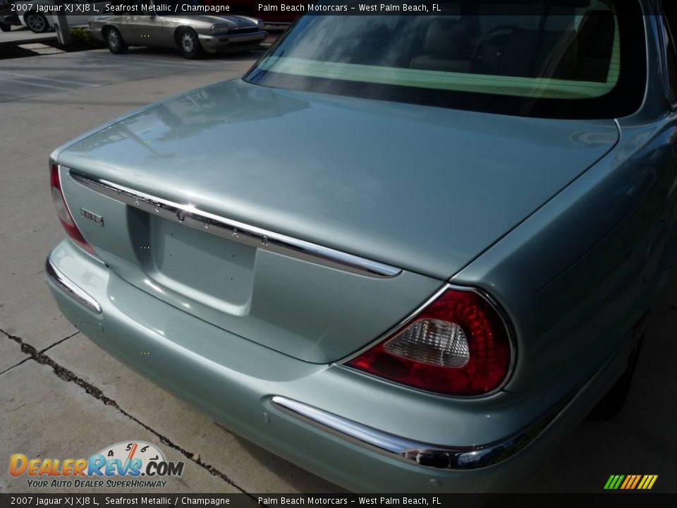 2007 Jaguar XJ XJ8 L Seafrost Metallic / Champagne Photo #7