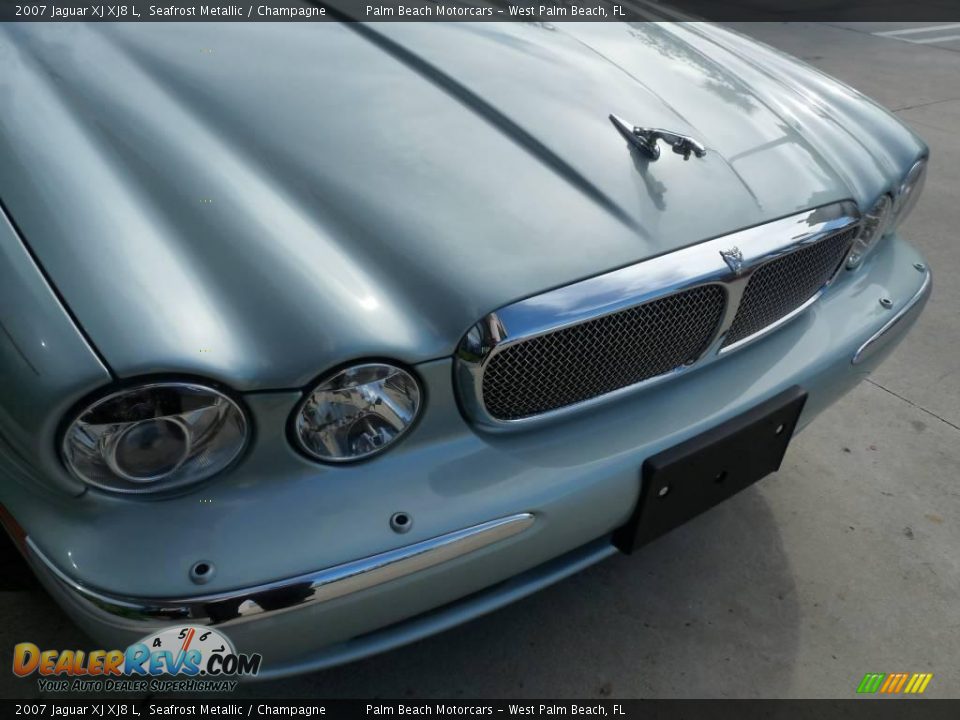 2007 Jaguar XJ XJ8 L Seafrost Metallic / Champagne Photo #10