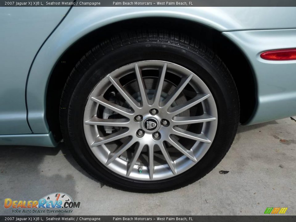 2007 Jaguar XJ XJ8 L Seafrost Metallic / Champagne Photo #14