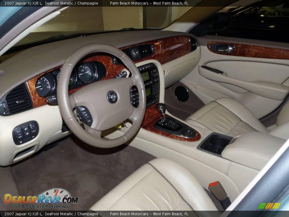2007 Jaguar XJ XJ8 L Seafrost Metallic / Champagne Photo #17