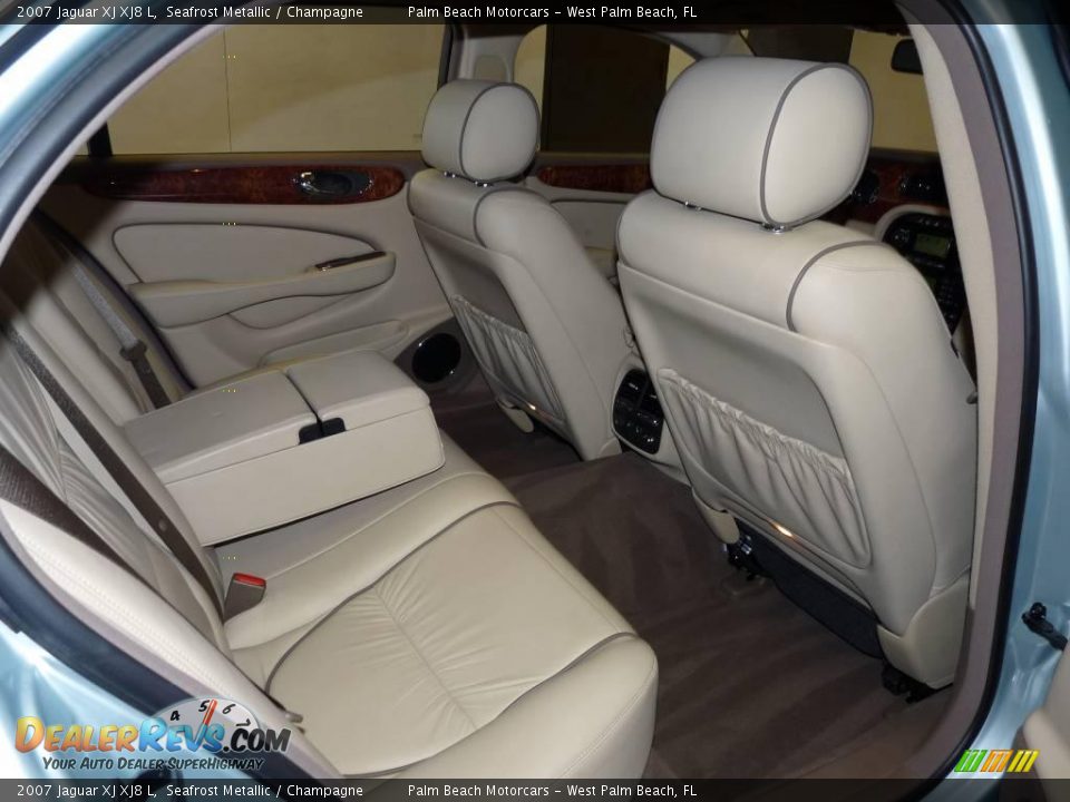 2007 Jaguar XJ XJ8 L Seafrost Metallic / Champagne Photo #25