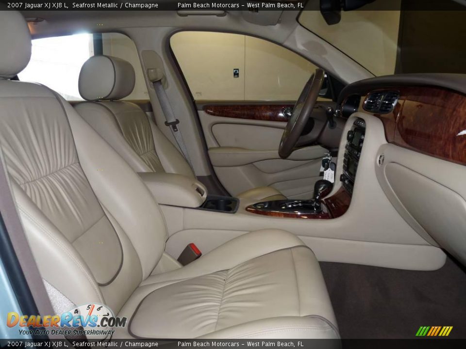 2007 Jaguar XJ XJ8 L Seafrost Metallic / Champagne Photo #28