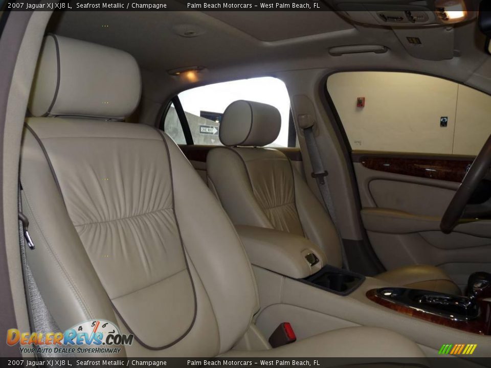 2007 Jaguar XJ XJ8 L Seafrost Metallic / Champagne Photo #29