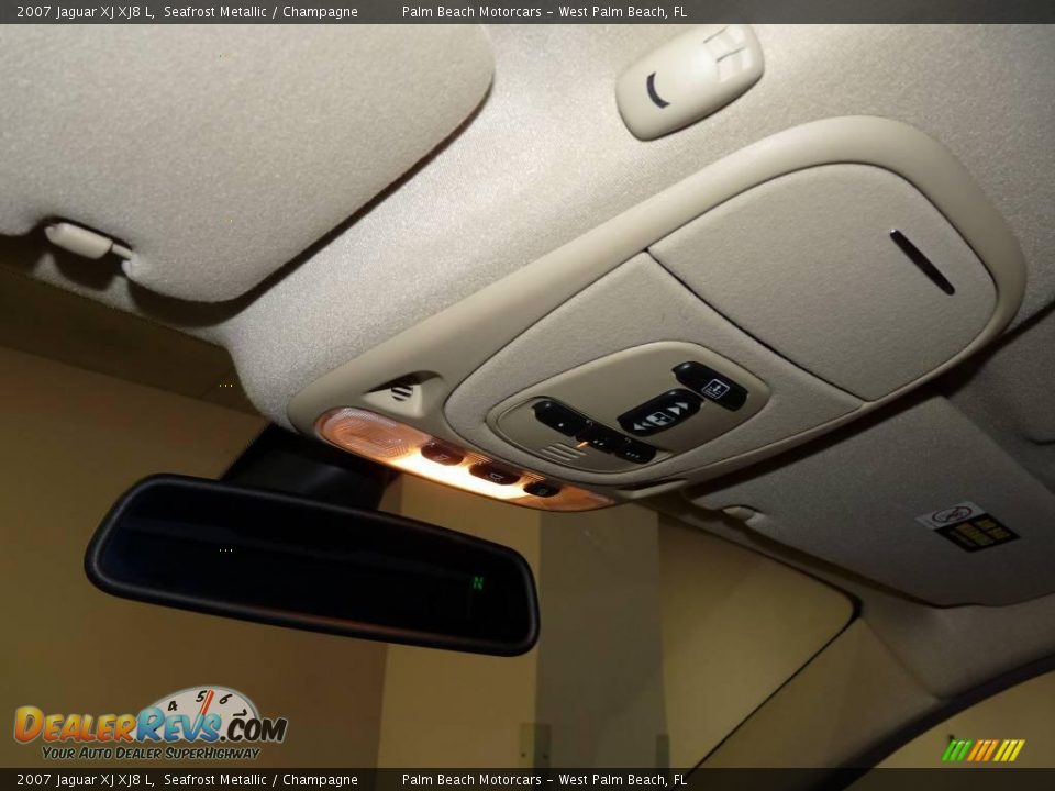 2007 Jaguar XJ XJ8 L Seafrost Metallic / Champagne Photo #35