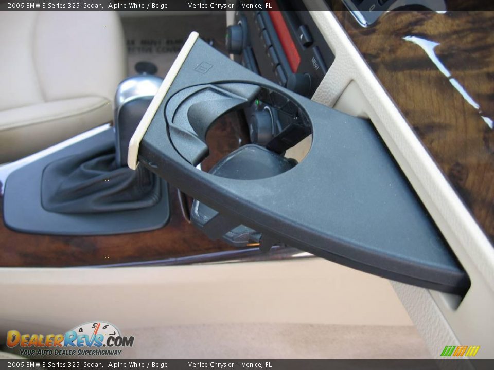 2006 BMW 3 Series 325i Sedan Alpine White / Beige Photo #30