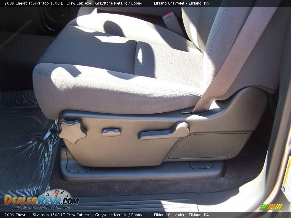 2009 Chevrolet Silverado 1500 LT Crew Cab 4x4 Graystone Metallic / Ebony Photo #16