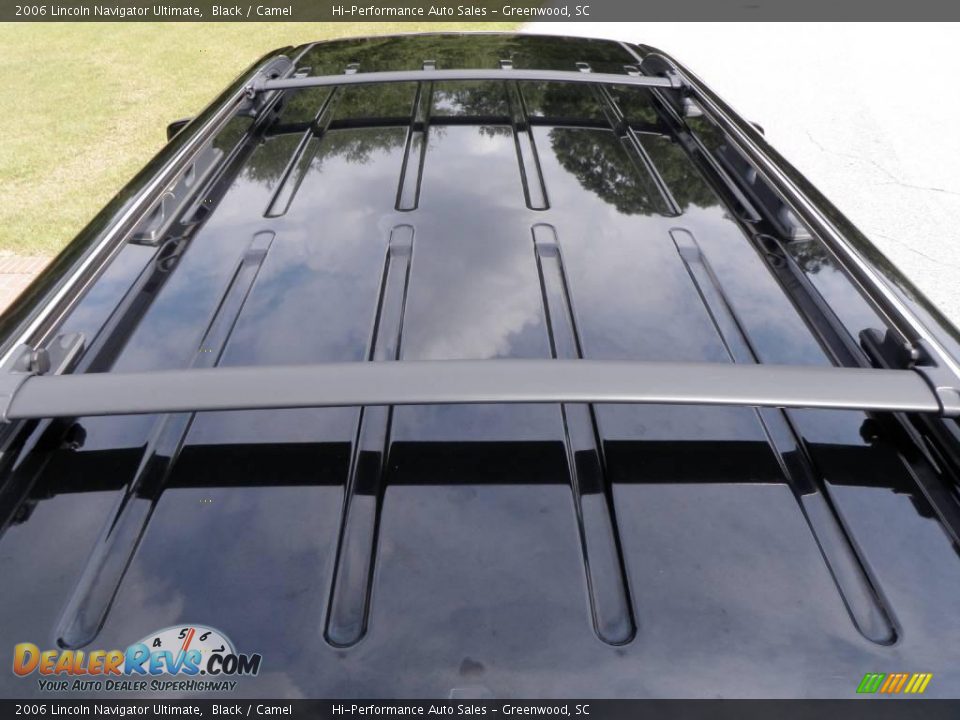 2006 Lincoln Navigator Ultimate Black / Camel Photo #24