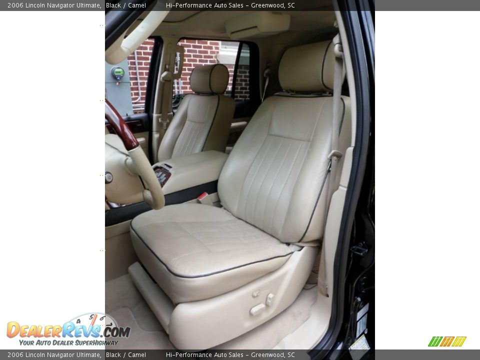 2006 Lincoln Navigator Ultimate Black / Camel Photo #35