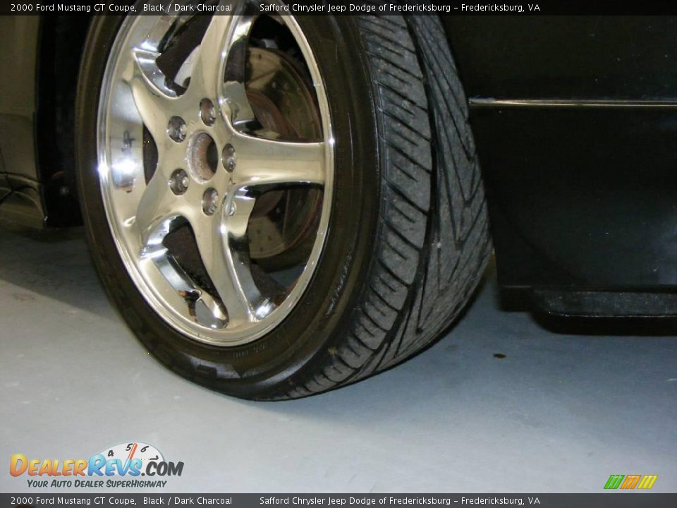 2000 Ford Mustang GT Coupe Black / Dark Charcoal Photo #32