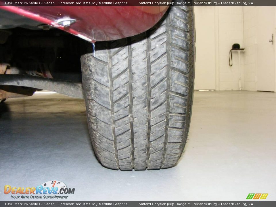1998 Mercury Sable GS Sedan Toreador Red Metallic / Medium Graphite Photo #30