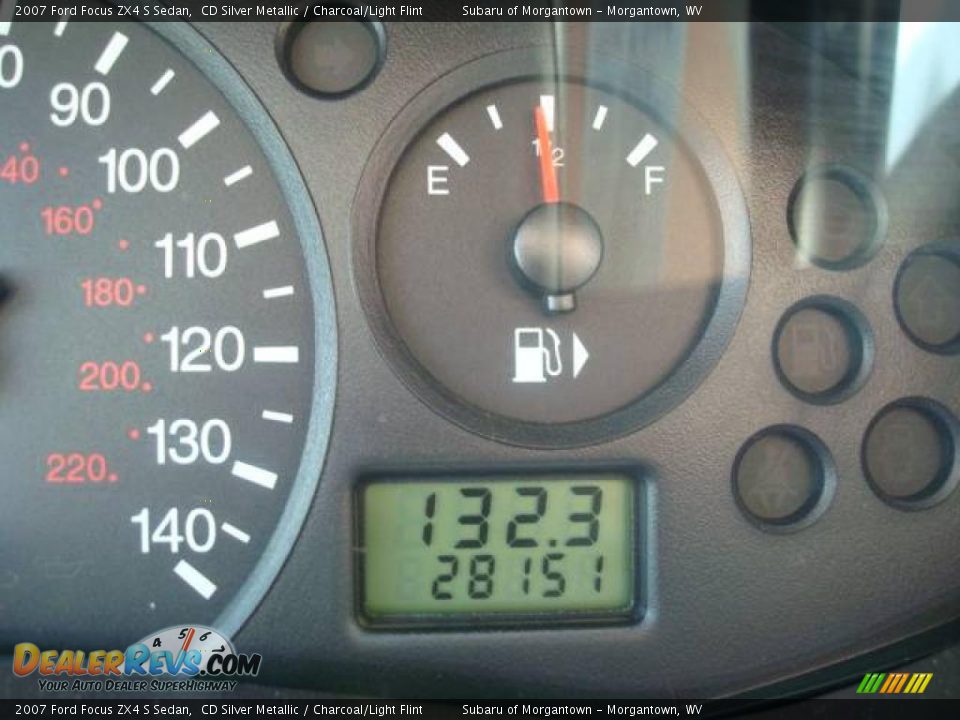 2007 Ford Focus ZX4 S Sedan CD Silver Metallic / Charcoal/Light Flint Photo #20