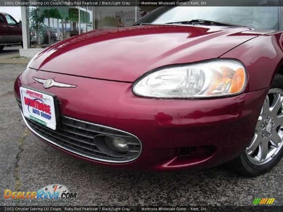 2001 Chrysler Sebring LXi Coupe Ruby Red Pearlcoat / Black/Light Gray Photo #9
