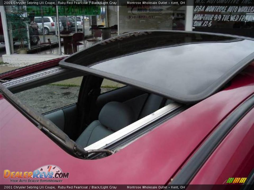 2001 Chrysler Sebring LXi Coupe Ruby Red Pearlcoat / Black/Light Gray Photo #10