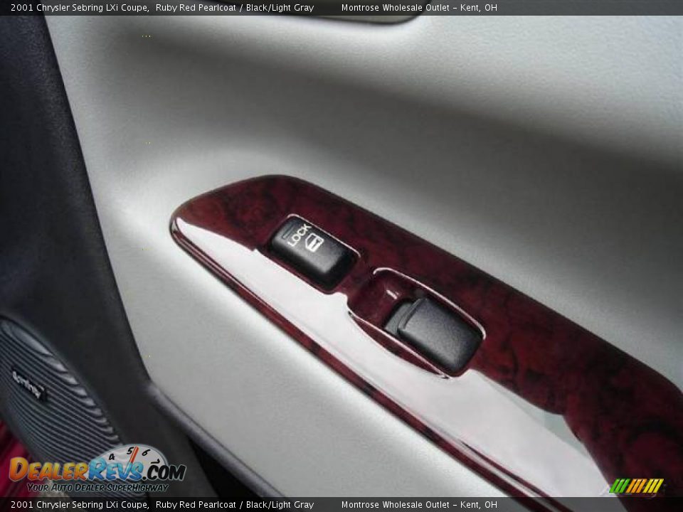 2001 Chrysler Sebring LXi Coupe Ruby Red Pearlcoat / Black/Light Gray Photo #18