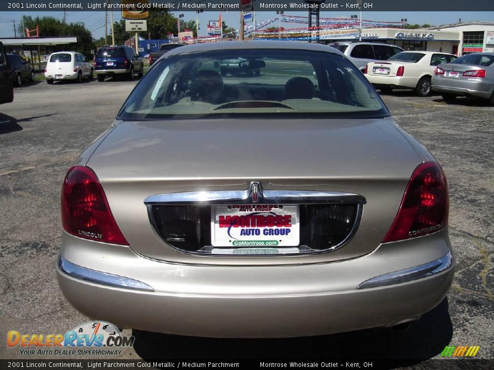 2001 Lincoln Continental Light Parchment Gold Metallic / Medium Parchment Photo #4