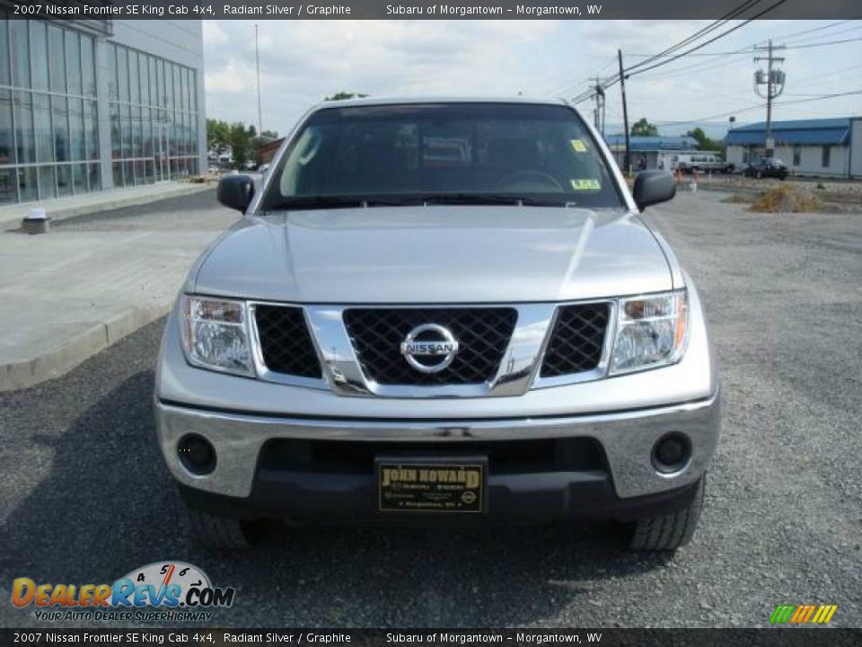 2007 Nissan Frontier SE King Cab 4x4 Radiant Silver / Graphite Photo #8