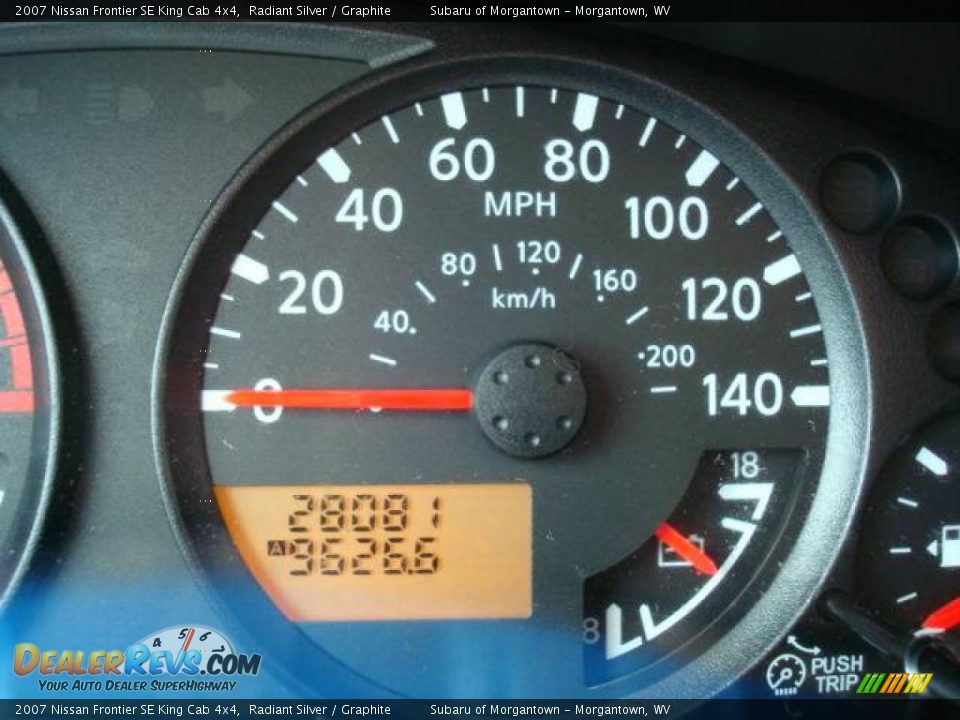 2007 Nissan Frontier SE King Cab 4x4 Radiant Silver / Graphite Photo #20