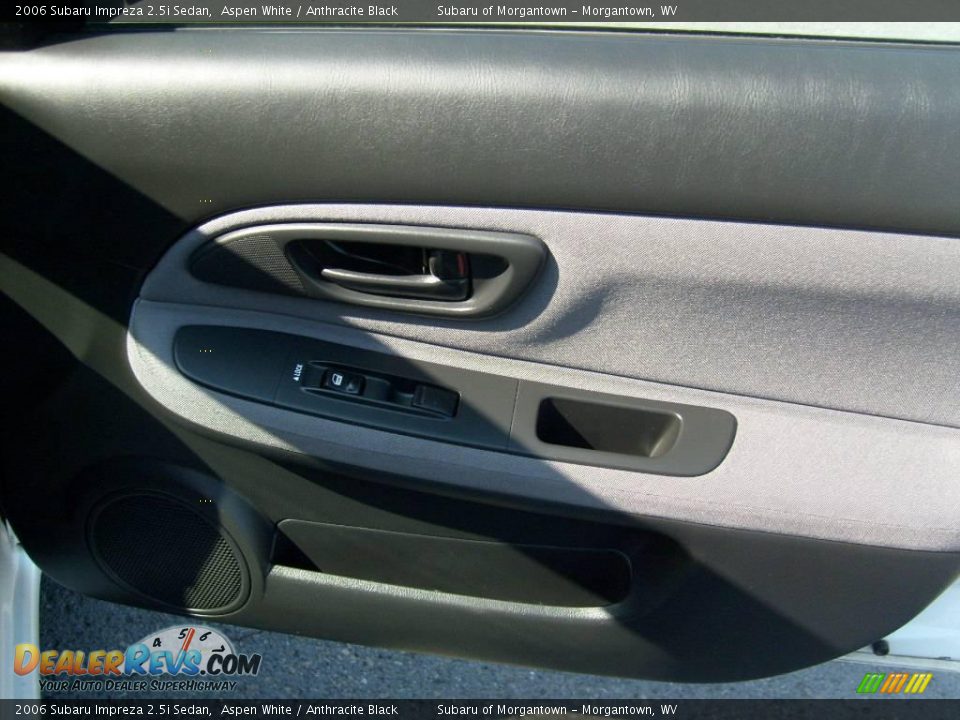 2006 Subaru Impreza 2.5i Sedan Aspen White / Anthracite Black Photo #17