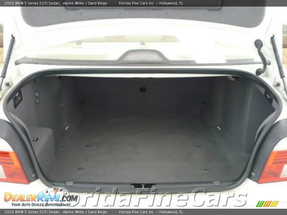 2003 BMW 5 Series 525i Sedan Alpine White / Sand Beige Photo #10