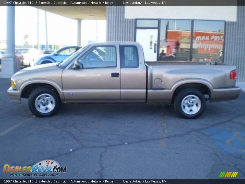1997 Chevrolet S10 LS Extended Cab Light Autumnwood Metallic / Beige Photo #1