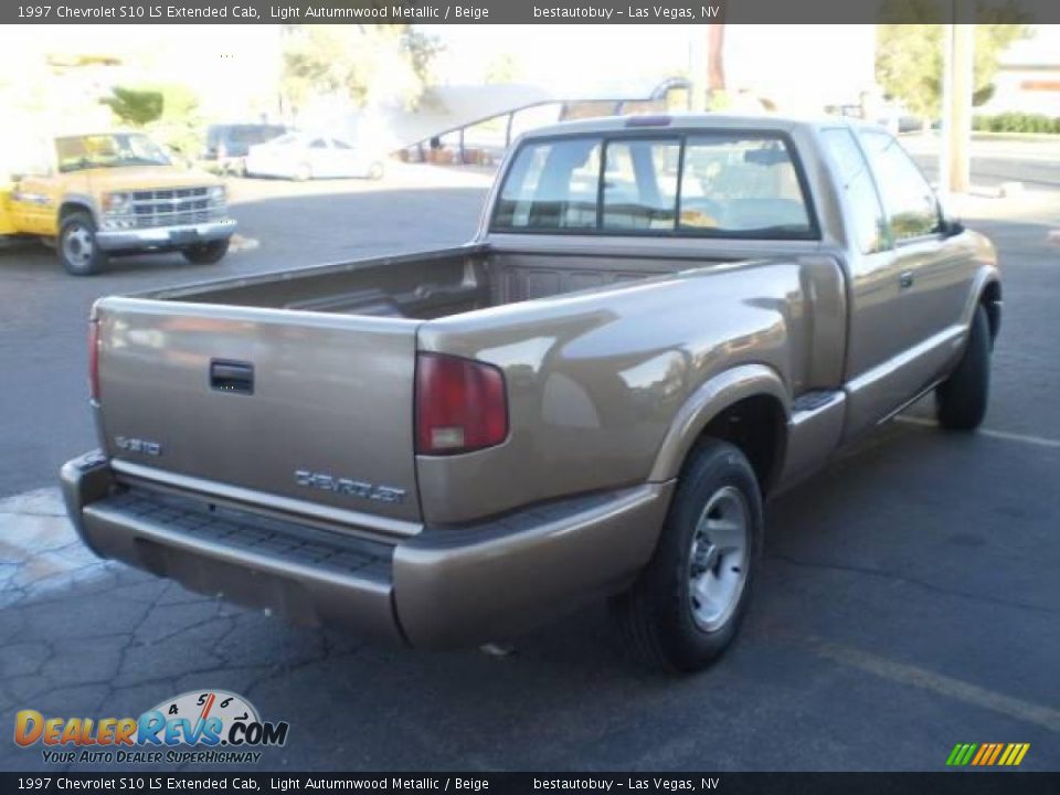 1997 Chevrolet S10 LS Extended Cab Light Autumnwood Metallic / Beige Photo #6