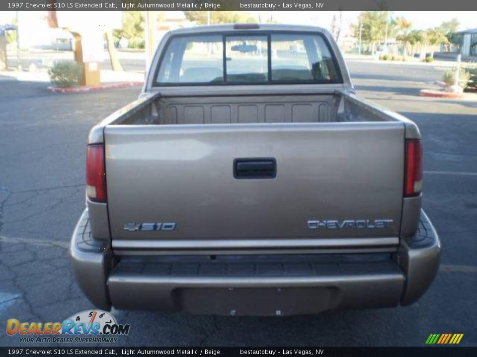 1997 Chevrolet S10 LS Extended Cab Light Autumnwood Metallic / Beige Photo #7