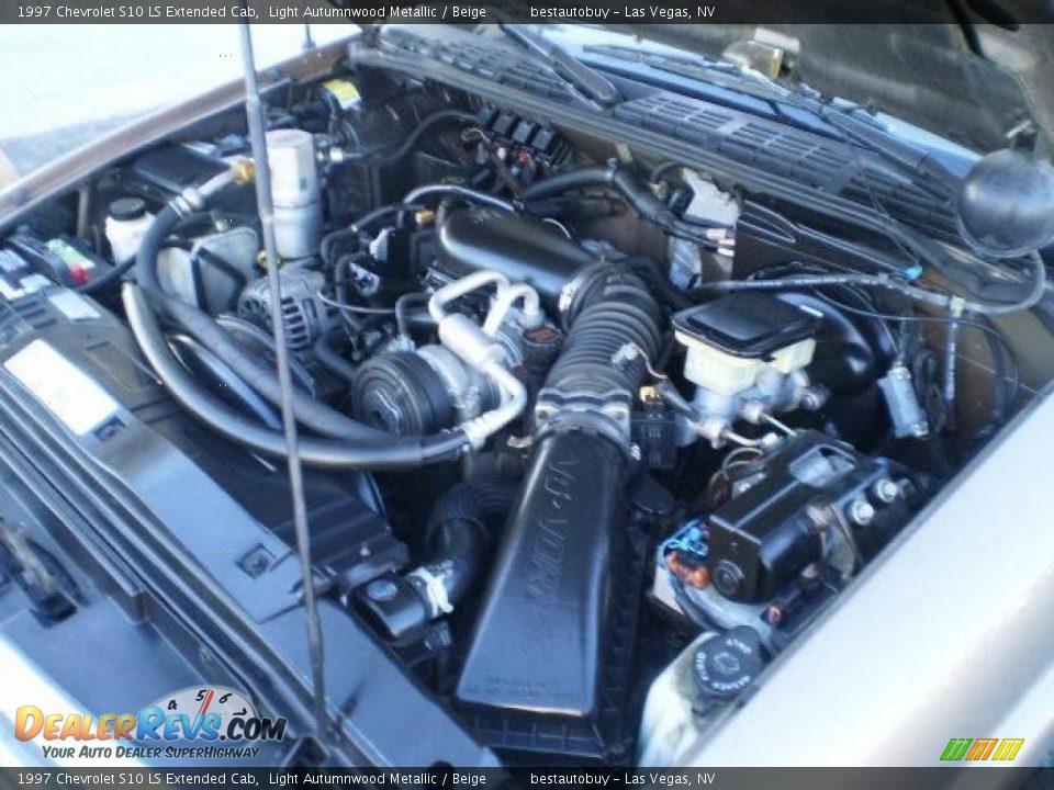 1997 Chevrolet S10 LS Extended Cab Light Autumnwood Metallic / Beige Photo #20