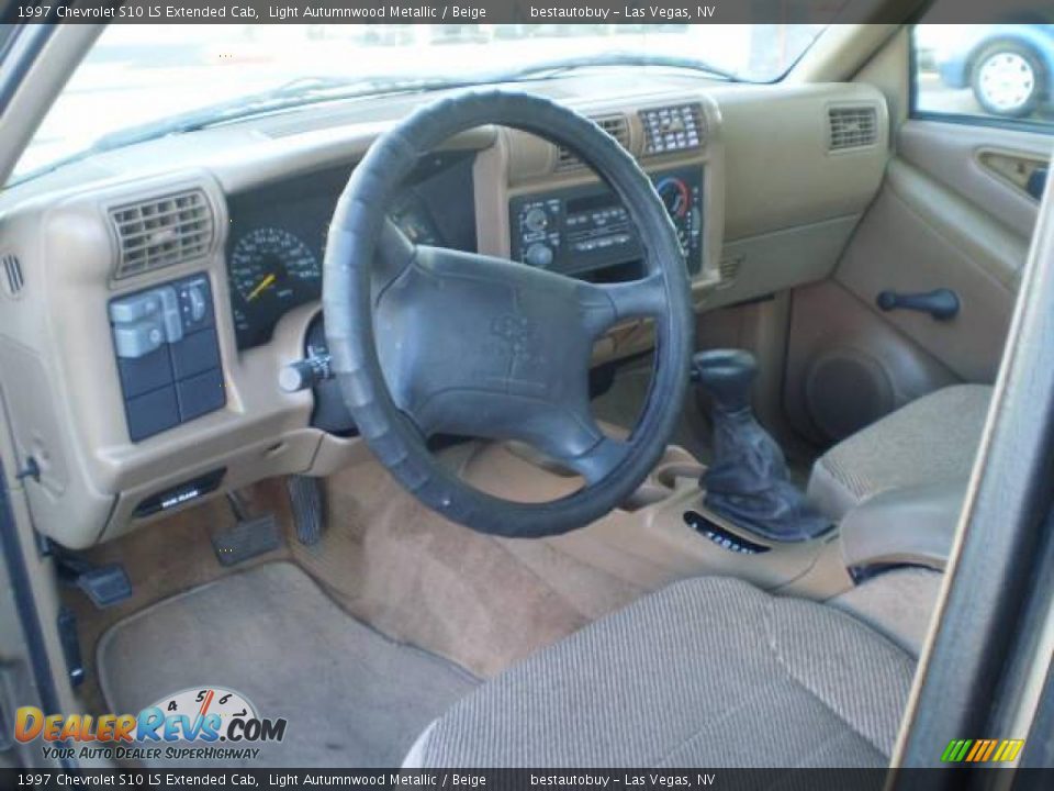 1997 Chevrolet S10 LS Extended Cab Light Autumnwood Metallic / Beige Photo #25