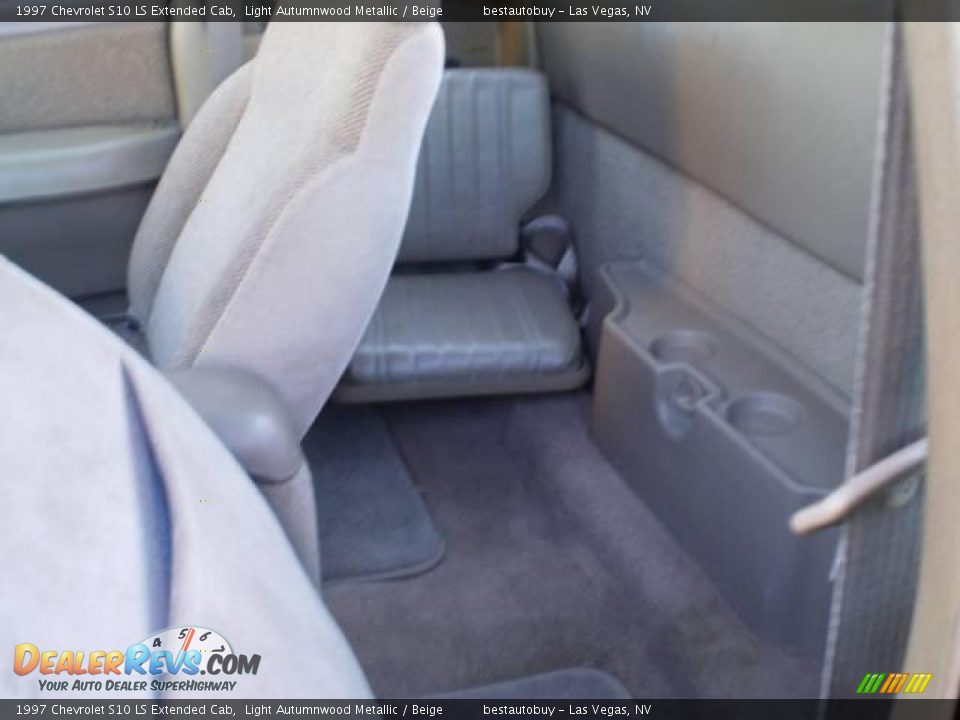 1997 Chevrolet S10 LS Extended Cab Light Autumnwood Metallic / Beige Photo #27